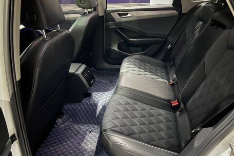 VOLKSWAGEN SAGITAR