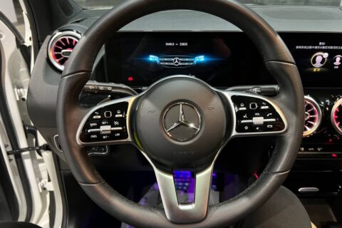 MERCEDES-BENZ GLA CLASS