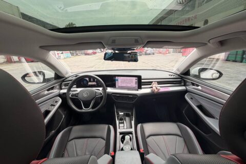 VOLKSWAGEN LAMANDO