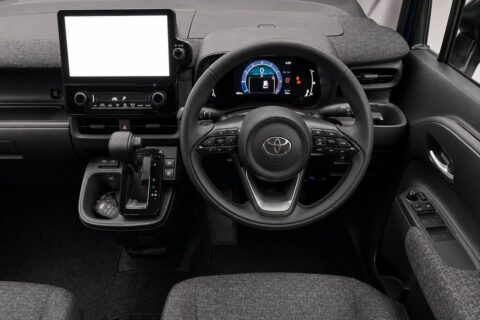 TOYOTA SIENTA