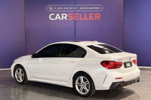 BMW 1 SERIES