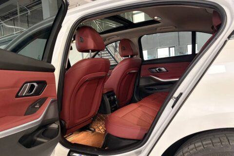 BMW 3 SERIES