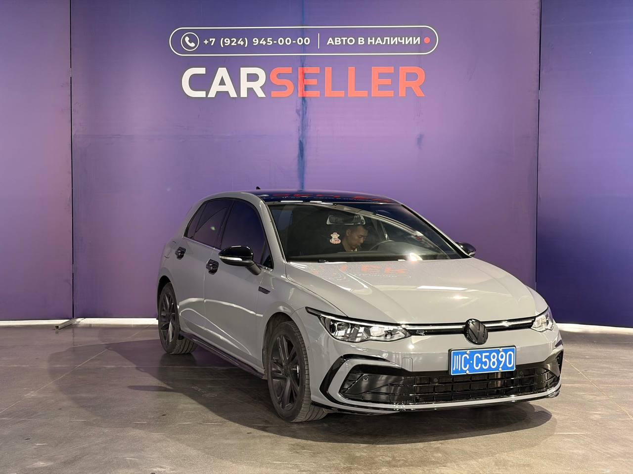 VOLKSWAGEN GOLF