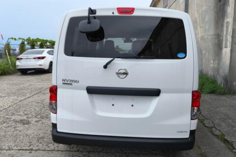 NISSAN NV200