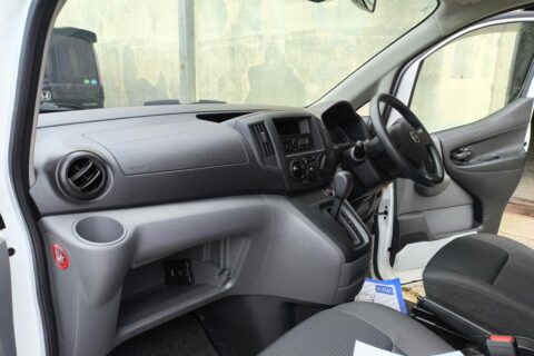 NISSAN NV200