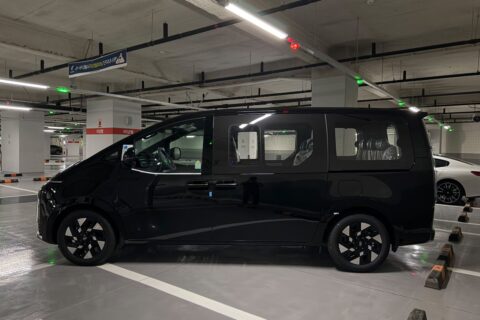 HYUNDAI STARIA
