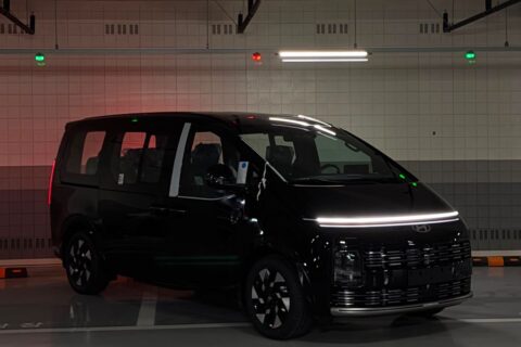 HYUNDAI STARIA