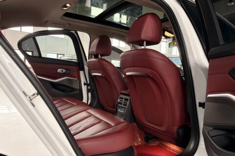 BMW 3 SERIES