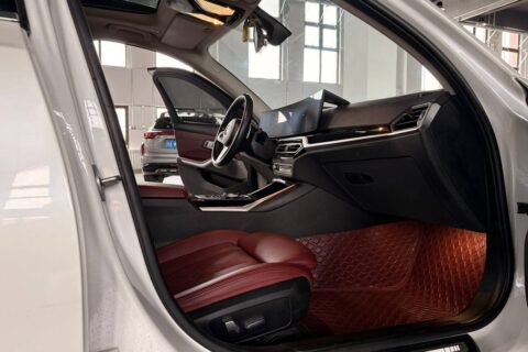 BMW 3 SERIES